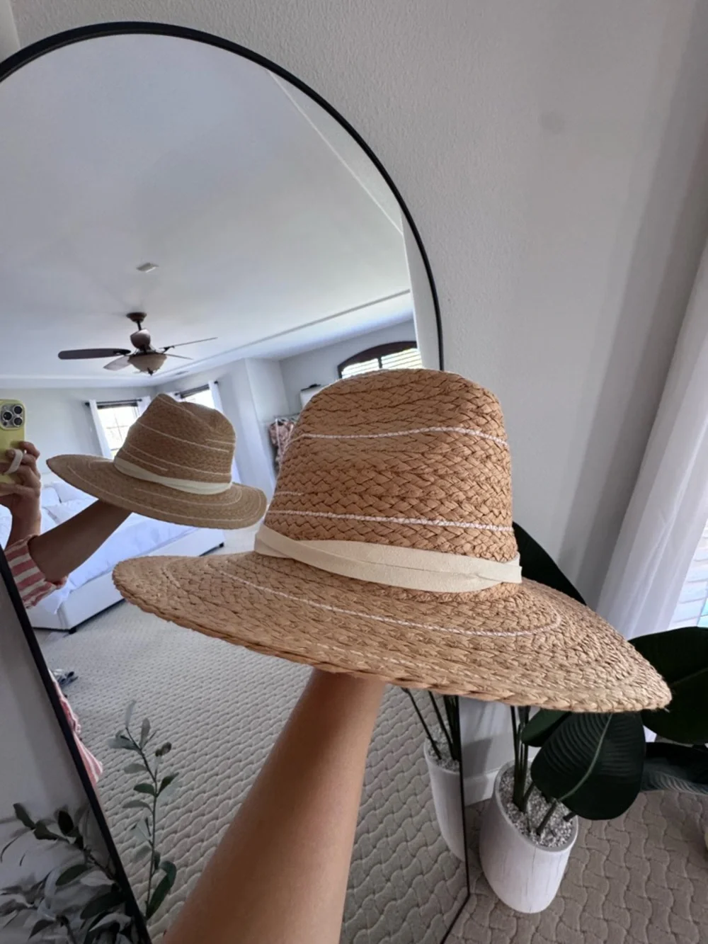 ***NWOT*** NEVER WORN Anthropologie Natural Straw Fedora with Cream Trim